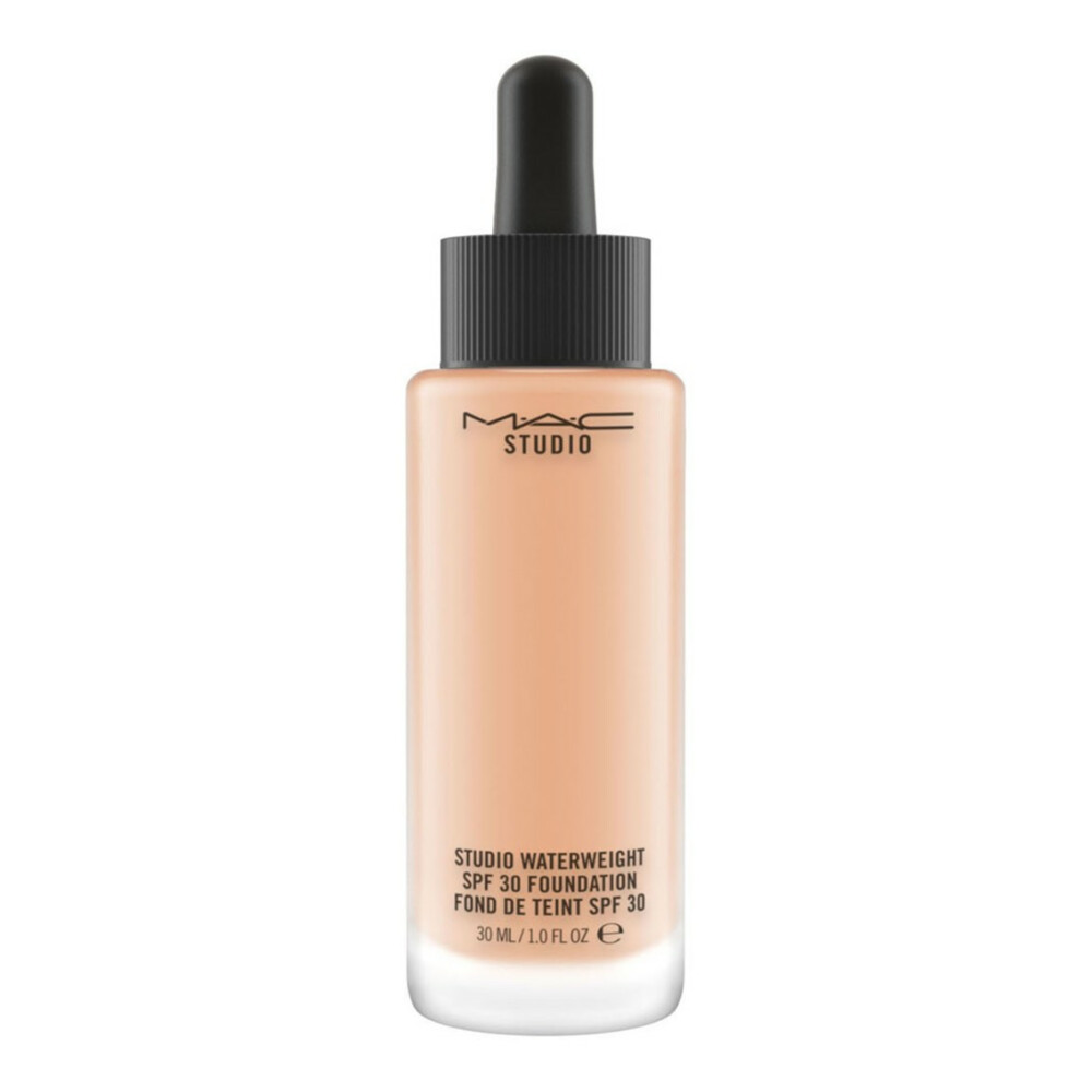 MAC NW18 Studio Waterweight SPF30 Foundation 30 ml