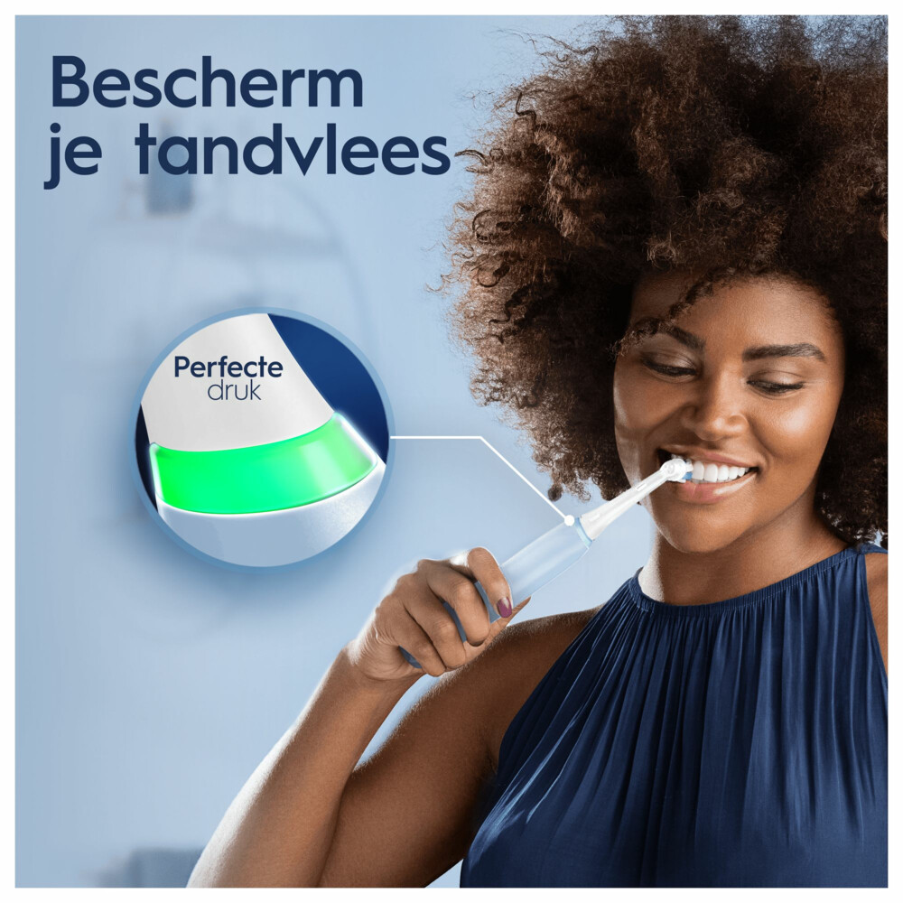 Oral-B Elektrische Tandenborstel IO 3 Ice Blue | Plein.nl