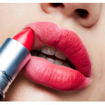 MAC Cosmetics Retro Matte Lipstick Relentlessly Red - 21.99 euro