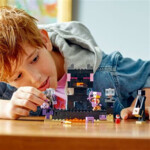 Lego Minecraft 21242 De Eindarena - 24.55 euro