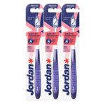 3x Jordan Tandenborstel Individual Reach Medium - 6.93 euro