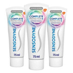 Plein <b>3x</b> Sensodyne Tandpasta Complete Protection + Advanced Whitening aanbieding