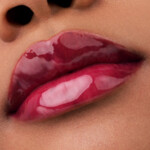 Catrice Glossin' Glow Tinted Lip Oil 020 Drama Mama - 3.89 euro