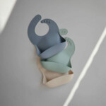 Mushie Slabbetje met Opvangbakje Shifting Sand - 13.49 euro