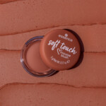 essence Soft Touch Mousse Blush 20 Rustic Rouge - 2.99 euro