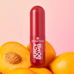 essence Juicy Bomb Plumping Lipgloss 05 Soft Apricot - 2.95 euro