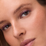 Catrice Velvet Glide Matte Eye Pencil Waterproof 040 Plum Line - 3.95 euro