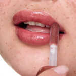 essence Milky Glazed Glossy Lip Balm 05 Latte-tude - 2.59 euro