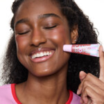 essence Candy Bomb Shiny Lipgloss 01 Cotton Candy - 1.25 euro