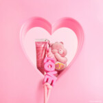essence Care Bears Lipgloss Keychain 02 Lots Of Love - 4.89 euro