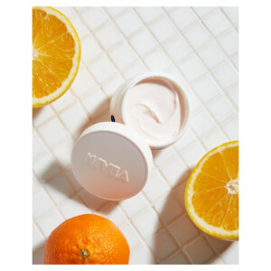 NIVEA Q10 Dagcrème  Energy SPF 15 - 24.75 euro