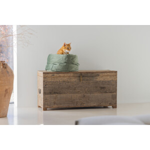 Designed by Lotte Kattenmand Fluweel Fluco Groen 45 x 45 x 35 cm