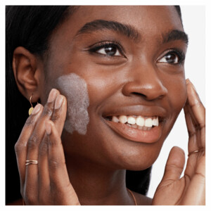 Olay Cleanse Scrub Berry Burst - 6.24 euro
