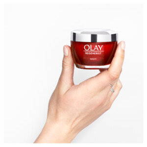 Olay Regenerist Whip Dagcrème SPF30 en Nachtcrème Pakket - 42.99 euro