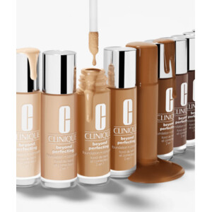 Clinique Beyond Perfecting Foundation + Concealer CN40 Cream Chamois - 24.35 euro