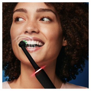 Oral-B Elektrische Tandenborstel Pro 3 Junior Star Wars Gezinseditie - 64.99 euro