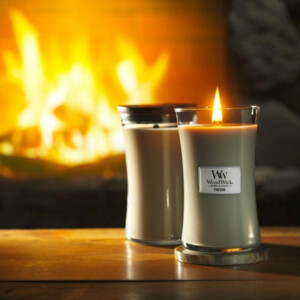 2x WoodWick Geurkaars Large Fireside - 62.8 euro