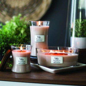 WoodWick Geurkaars Medium Vanilla & Sea Salt - 21.15 euro