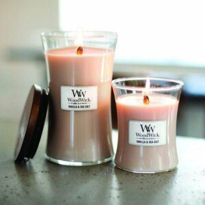 WoodWick Geurkaars Medium Vanilla & Sea Salt - 21.15 euro