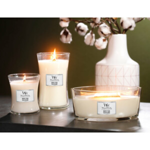 WoodWick Geurkaars Medium White Teak - 21.29 euro
