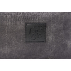 Designed by Lotte Ligbed Yndis  Antraciet 80 x 70 x 22 cm 