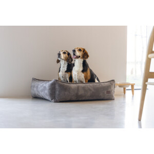 Designed by Lotte Ligmand Ribbed  Bruin 80 x 70 x 22 cm 