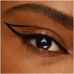 Catrice Calligraph Pro Precise 24h 010 Intense Black - 3.99 euro