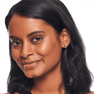 Catrice More Than Glow Highlighter 030 Beyond Golden Glow - 4.49 euro