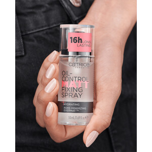 Catrice Oil-Control Matt Fixing Spray - 5.69 euro