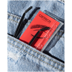 Catrice Lift Up Brow Styling Brush - 2.49 euro