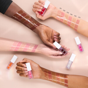 Catrice Glossin' Glow Tinted Lip Oil 020 Drama Mama - 3.89 euro