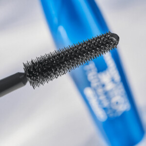 Catrice Glam & Doll Volume Mascara Waterproof - 4.49 euro