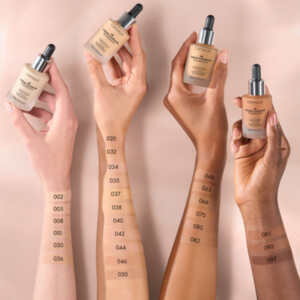 Catrice HD Liquid Coverage Foundation 020 Rose Beige - 9.29 euro