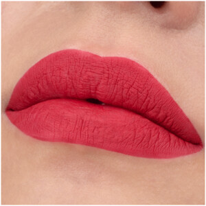 essence 8h Matte Liquid Lipstick 07 Classic Red - 2.95 euro