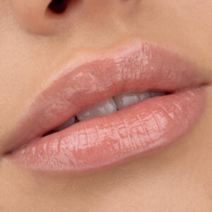 essence Extreme Shine Volume Lipgloss 11 Power of Nude - 2.55 euro