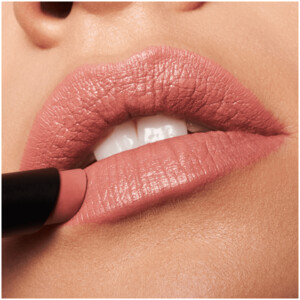 essence The Slim Stick 102 Over The Nude - 2.95 euro