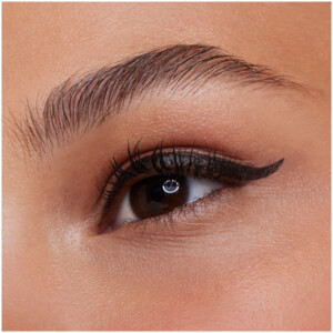 essence Lash Princess False Liner Black Waterproof - 3.55 euro