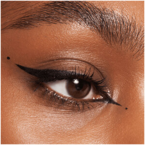 essence Eyeliner Pen 01 Waterproof - 3.59 euro