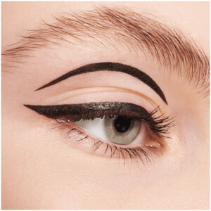 essence Eyeliner Pen 01 Waterproof - 3.59 euro