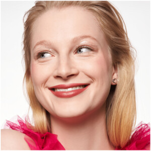 essence Blush Crush! 30 Cool Berry - 2.95 euro
