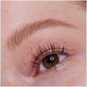 essence I Love Extreme Mascara Crazy Volume Waterproof - 3.49 euro