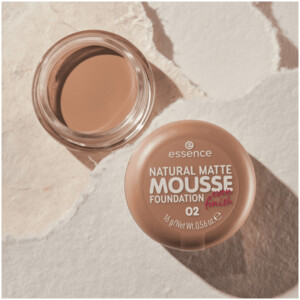 essence Natural Matte Mousse Foundation 02 - 4.35 euro