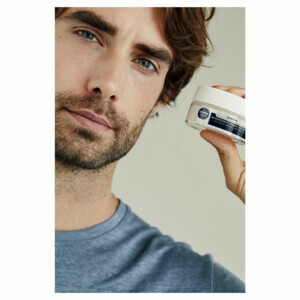3x NIVEA Men Sensitive Crème - 38.18 euro