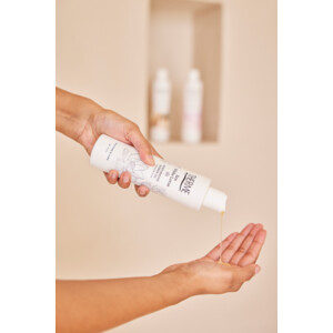 6x Therme Moisturising Shower Oil Zen White Lotus - 27.45 euro