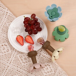 Haakaa Flower Fresh Food Feeder Fruitspeen Pea green - 19.99 euro