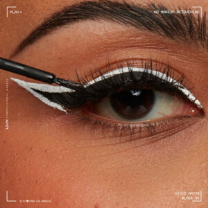 NYX Vivid Matte Liquid Eyeliner Black - 8.35 euro