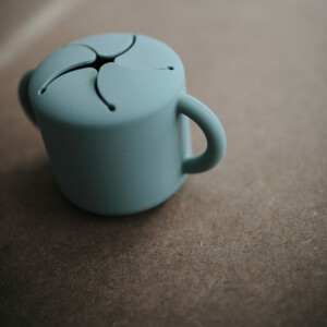 Mushie Snack Cup Cambridge blue - 12.75 euro