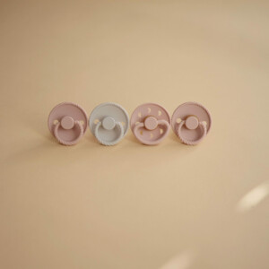 Frigg Fopspeen Moon maat 1 0-6 mnd Blush Cream - 8.89 euro