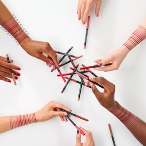 essence 8h Matte Comfort Lipliner 13 Never Too Much - 1.95 euro