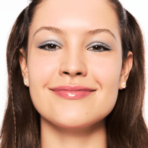 essence Extreme Shine Volume Lipgloss 12 Dazzling Apricot - 2.25 euro